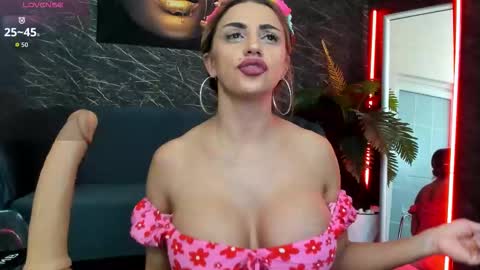 Snapshot of izabelatessa chatting on 11-23-25, 09:03 izabelatessa online show from 11-23-25, 09:03