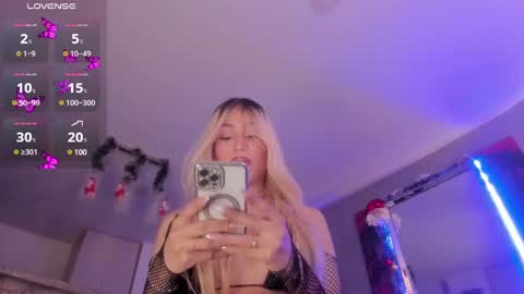Snapshot of izamarqueen chatting on 12-14-24, 07:46 izamar online show from 12-14-24, 07:46