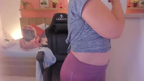 Iza online show from 01-08-25, 02:25