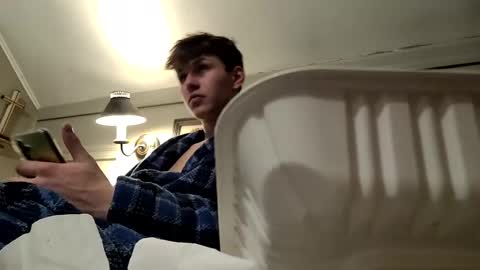 Snapshot of izzame2 chatting on 02-04-25, 05:21 Willis online show from 02-04-25, 05:21