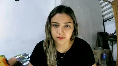 izzy_32 online show from 05-22-26, 07:30