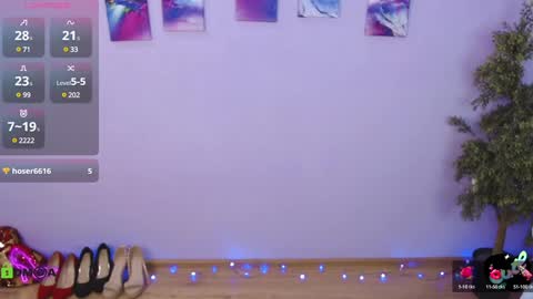 Queen of nylon  Victoria online show from 12-22-24, 05:23