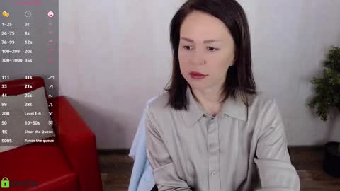 Queen of nylon  Victoria online show from 11-29-25, 05:21