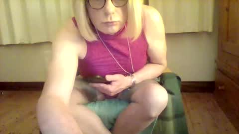 izzy_mchoney online show from 05-15-26, 11:23