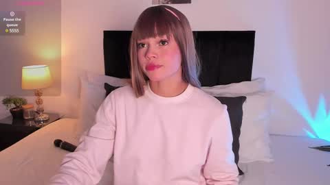 Snapshot of izzy_vega chatting on 02-09-25, 10:32 Izzy vega online show from 02-09-25, 10:32