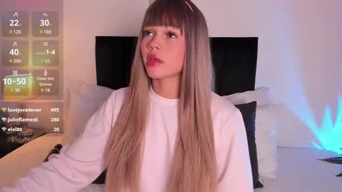 Snapshot of izzy_vega chatting on 02-10-25, 01:46 Izzy vega online show from 02-10-25, 01:46