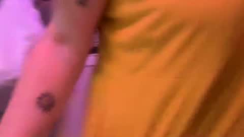 Snapshot of izzyishottttt chatting on 10-29-25, 10:17 izzyishottttt online show from 10-29-25, 10:17