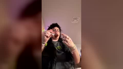 izzyishottttt online show from 02-23-26, 03:59