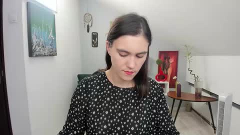 Snapshot of izzymonro chatting on 10-23-25, 06:06 Izzy online show from 10-23-25, 06:06