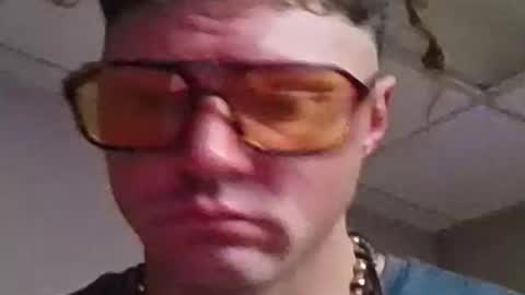 Snapshot of j3usix chatting on 01-06-26, 01:53 wonderbread online show from 01-06-26, 01:53