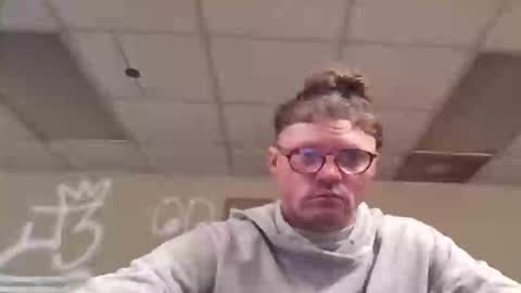 Snapshot of j3usix chatting on 01-09-26, 02:58 wonderbread online show from 01-09-26, 02:58