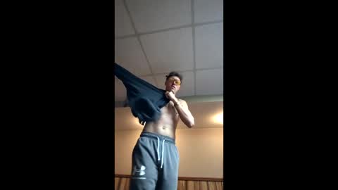 Snapshot of j3usix chatting on 01-18-26, 06:39 wonderbread online show from 01-18-26, 06:39