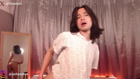 Hey im Jaxxxon check my info     online show from 05-06-26, 11:59