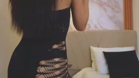 j_belle_ online show from 06-11-26, 09:35