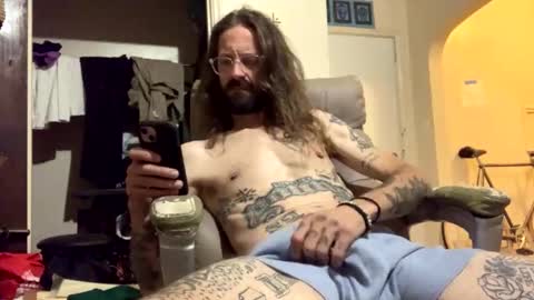 Snapshot of j_boogie_mane chatting on 10-31-25, 05:30 j boogie online show from 10-31-25, 05:30