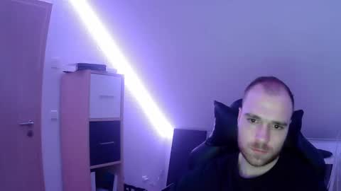 Snapshot of j_german783377 chatting on 01-19-25, 07:04 here4y online show from 01-19-25, 07:04