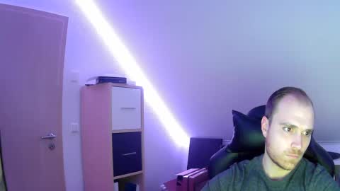 Snapshot of j_german783377 chatting on 02-02-25, 06:31 here4y online show from 02-02-25, 06:31