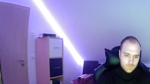 Snapshot of j_german783377 chatting on 02-04-25, 06:06 here4y online show from 02-04-25, 06:06