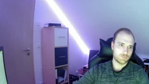 Snapshot of j_german783377 chatting on 02-17-25, 06:04 here4y online show from 02-17-25, 06:04