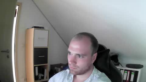 Snapshot of j_german783377 chatting on 09-30-25, 02:11 here4y online show from 09-30-25, 02:11