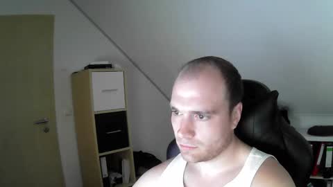 Snapshot of j_german783377 chatting on 10-21-25, 08:59 here4y online show from 10-21-25, 08:59