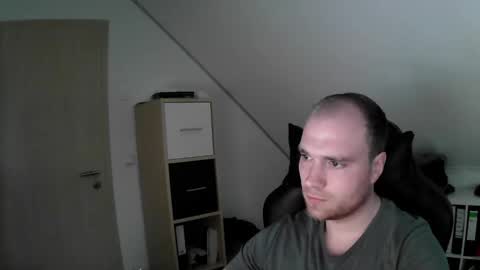 here4y online show from 11-14-25, 10:47