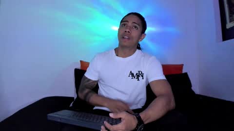 i am juan musiry independent model  online show from 10-18-25, 02:25