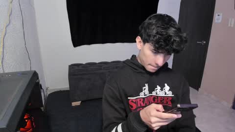 Snapshot of j_u_p_i_t_e_r chatting on 12-04-24, 11:30 Noah online show from 12-04-24, 11:30