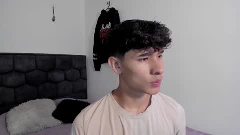 Snapshot of j_u_p_i_t_e_r chatting on 12-27-24, 01:07 Noah online show from 12-27-24, 01:07