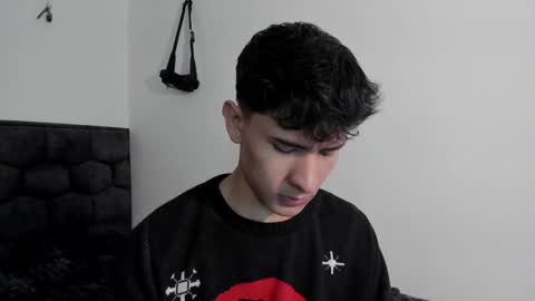 Snapshot of j_u_p_i_t_e_r chatting on 01-20-25, 01:00 Noah online show from 01-20-25, 01:00