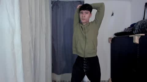 Snapshot of j_u_p_i_t_e_r chatting on 02-06-25, 02:26 Noah online show from 02-06-25, 02:26