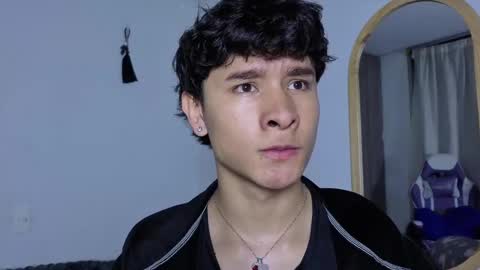 Snapshot of j_u_p_i_t_e_r chatting on 09-24-25, 11:24 Noah online show from 09-24-25, 11:24