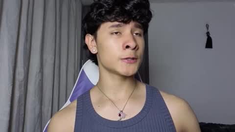 Snapshot of j_u_p_i_t_e_r chatting on 10-13-25, 05:24 Noah online show from 10-13-25, 05:24