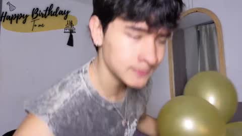 Snapshot of j_u_p_i_t_e_r chatting on 03-26-26, 11:27 Noah online show from 03-26-26, 11:27