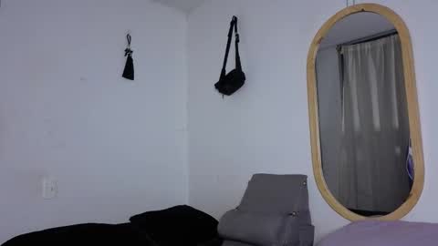 Snapshot of j_u_p_i_t_e_r chatting on 03-29-26, 01:55 Noah online show from 03-29-26, 01:55