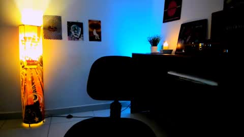 Snapshot of jaacksn chatting on 02-06-25, 09:22 jaacksn online show from 02-06-25, 09:22