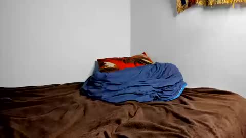 Snapshot of jaacksn chatting on 10-17-25, 04:59 jaacksn online show from 10-17-25, 04:59