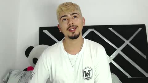 Snapshot of jack03xx_ chatting on 10-01-25, 05:41 Jack online show from 10-01-25, 05:41