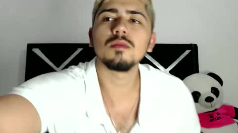 Snapshot of jack03xx_ chatting on 10-20-25, 12:11 Jack online show from 10-20-25, 12:11