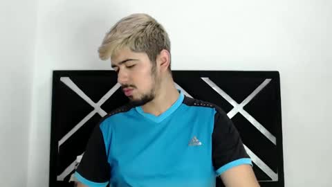 Snapshot of jack03xx_ chatting on 10-28-25, 05:04 Jack online show from 10-28-25, 05:04