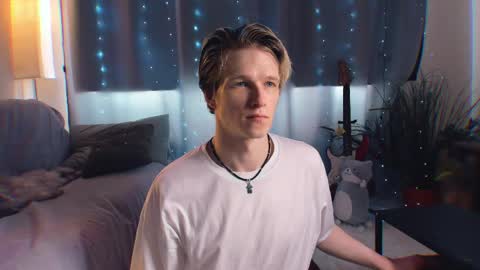 Snapshot of jack_frozt chatting on 05-13-26, 11:18 brestonsweet online show from 05-13-26, 11:18