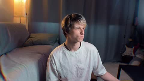 Snapshot of jack_frozt chatting on 05-28-26, 05:21 brestonsweet online show from 05-28-26, 05:21