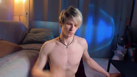 Snapshot of jack_frozt chatting on 06-04-26, 06:25 brestonsweet online show from 06-04-26, 06:25
