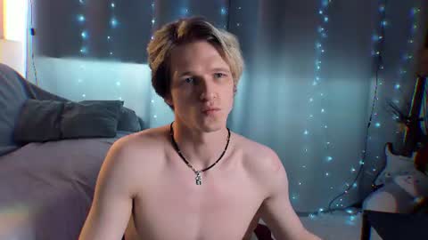 Snapshot of jack_frozt chatting on 06-12-26, 12:15 brestonsweet online show from 06-12-26, 12:15