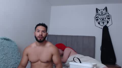 Snapshot of jack_master_muscle chatting on 12-06-24, 02:35 jack and leah online show from 12-06-24, 02:35