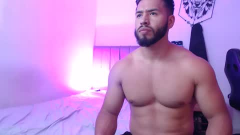 Snapshot of jack_master_muscle chatting on 02-16-25, 03:26 jack and leah online show from 02-16-25, 03:26