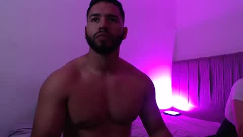 Snapshot of jack_master_muscle chatting on 03-03-25, 01:42 jack and leah online show from 03-03-25, 01:42