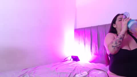 Snapshot of jack_master_muscle chatting on 03-08-25, 03:17 jack and leah online show from 03-08-25, 03:17