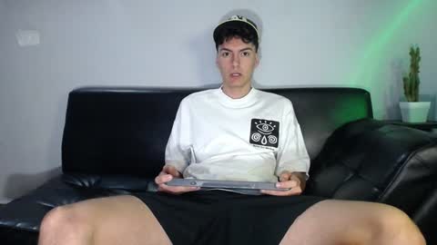 Snapshot of jack_norizz chatting on 12-06-24, 10:05 INDEPENDENT MODEL online show from 12-06-24, 10:05