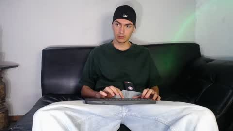 Snapshot of jack_norizz chatting on 12-24-24, 11:28 INDEPENDENT MODEL online show from 12-24-24, 11:28